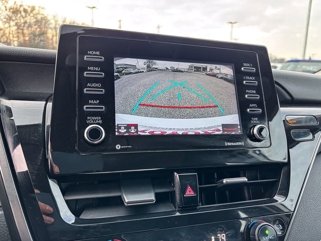 Used 2022 Toyota Camry SE image 23