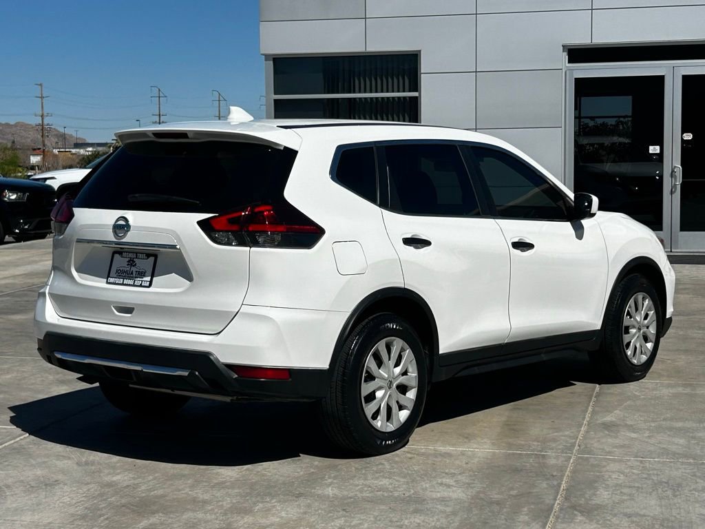 Used 2019 Nissan Rogue S image 8