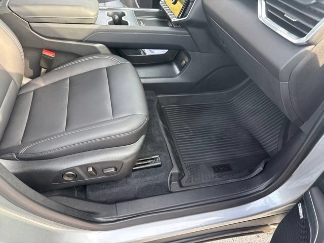 Used 2024 GMC Acadia Elevation w/ Luxury Package AWD/4WD image 24