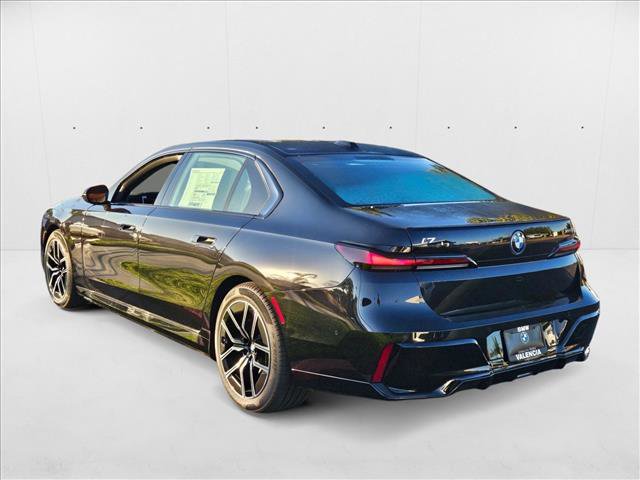 New 2025 BMW i7 xDrive60 w/ Premium Package AWD/4WD image 8