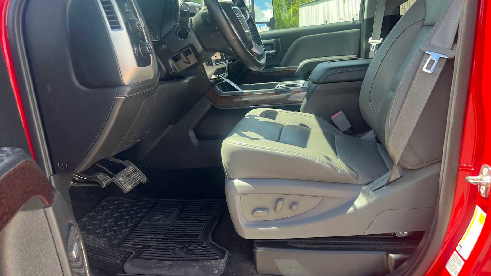 Used 2016 GMC Sierra 2500 SLT w/ Duramax Plus Package image 7