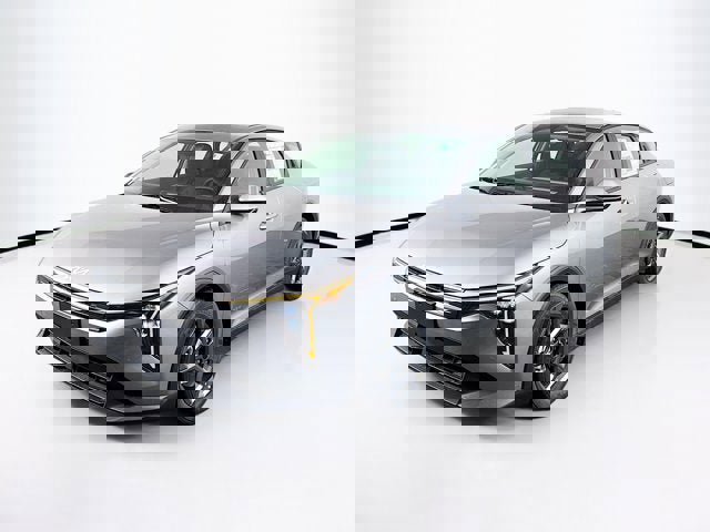 New 2025 Kia K4 LXS