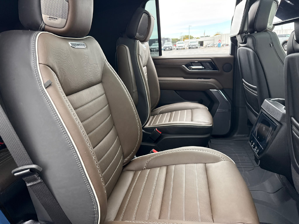 New 2026 GMC Yukon Denali Ultimate AWD/4WD image 38