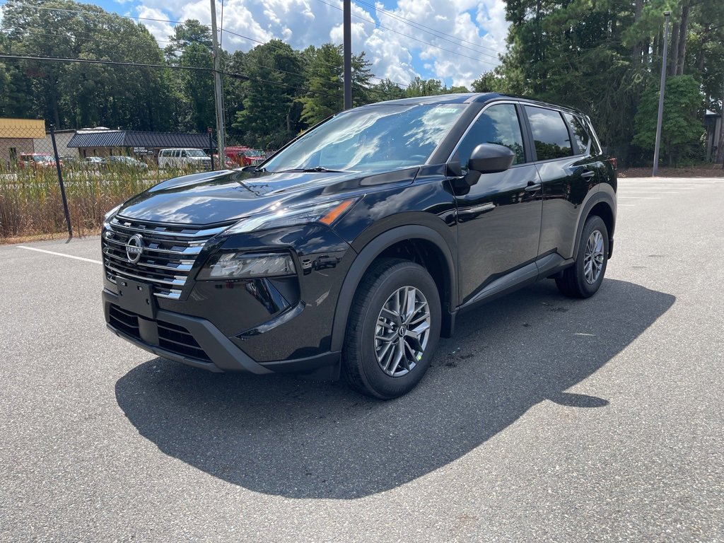 New 2026 Nissan Rogue S image 2