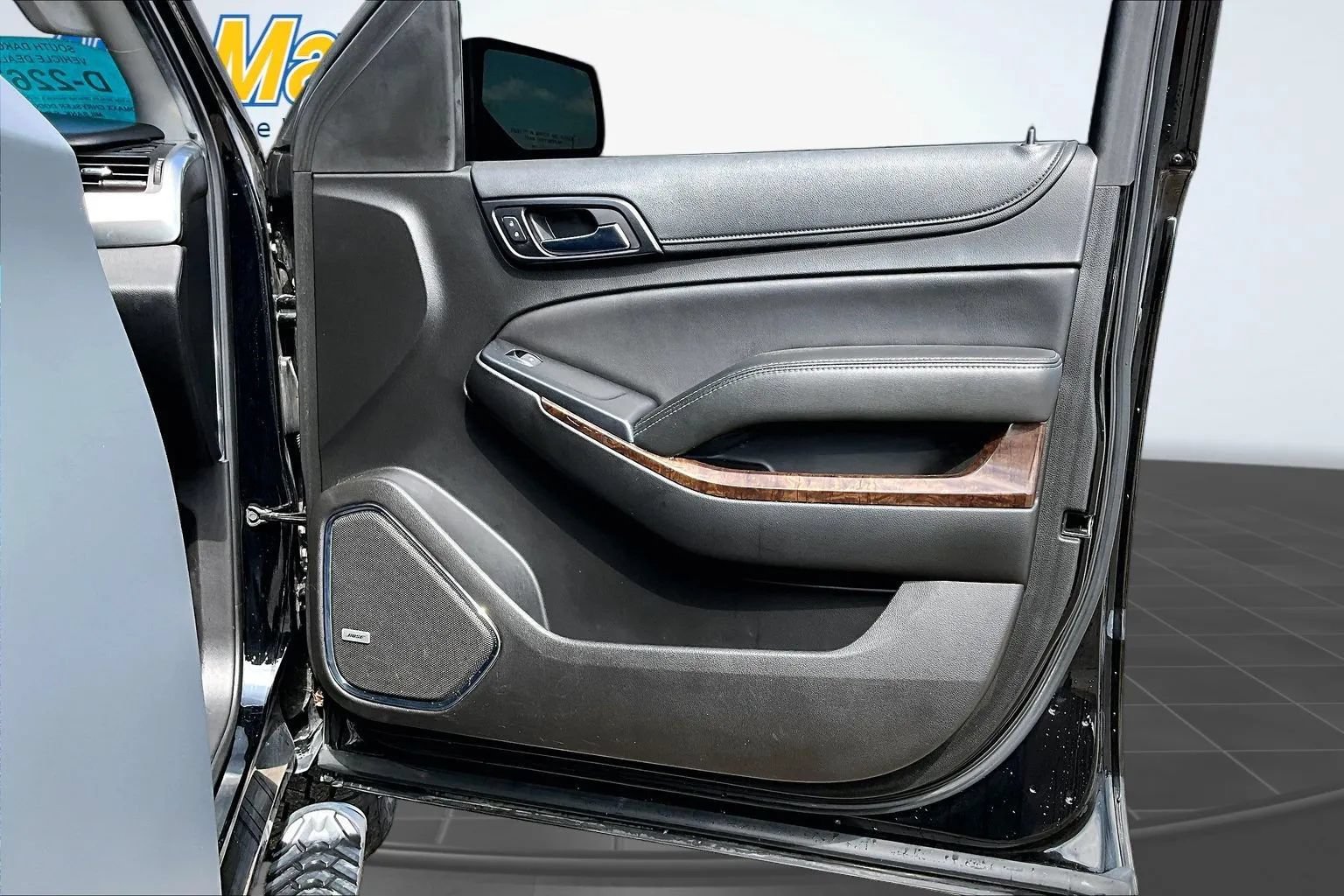Used 2018 Chevrolet Tahoe LT w/ Z71 Midnight Edition AWD/4WD image 28