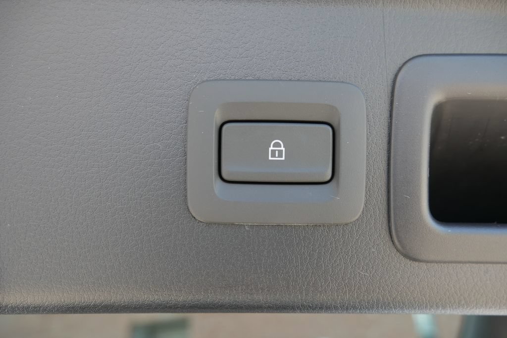 Used 2024 MAZDA CX-30 AWD 2.5 S w/ Select Sport Pkg image 9