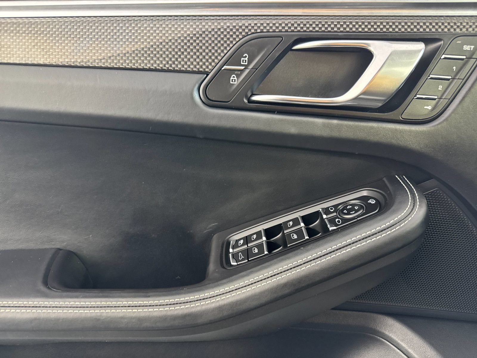 Certified 2024 Porsche Macan GTS AWD/4WD image 12
