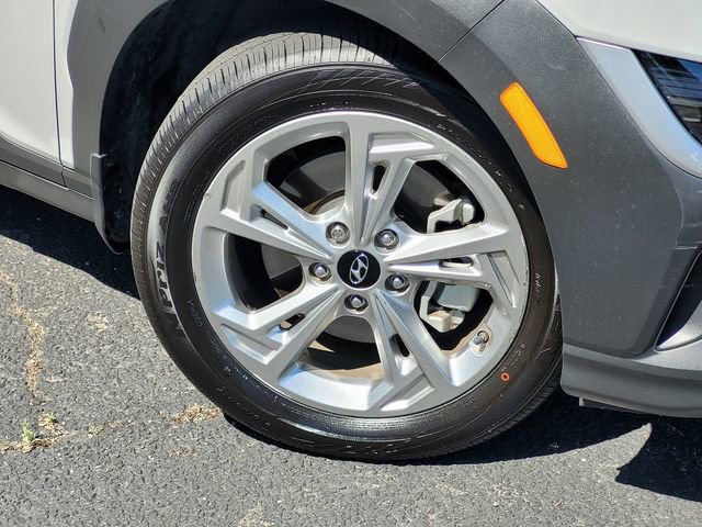 Certified 2022 Hyundai Kona SEL AWD/4WD image 9