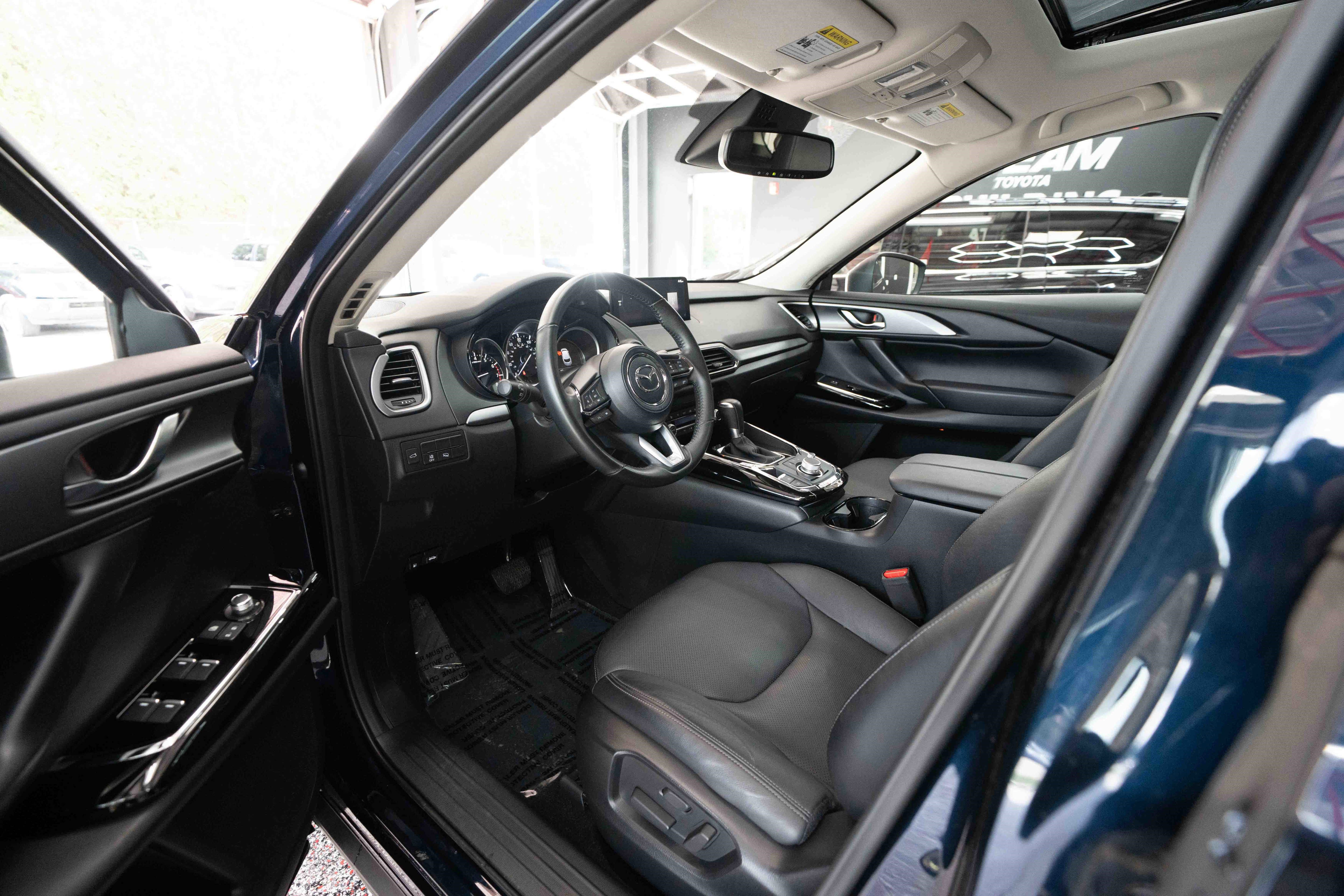 Used 2023 MAZDA CX-9 Touring image 8