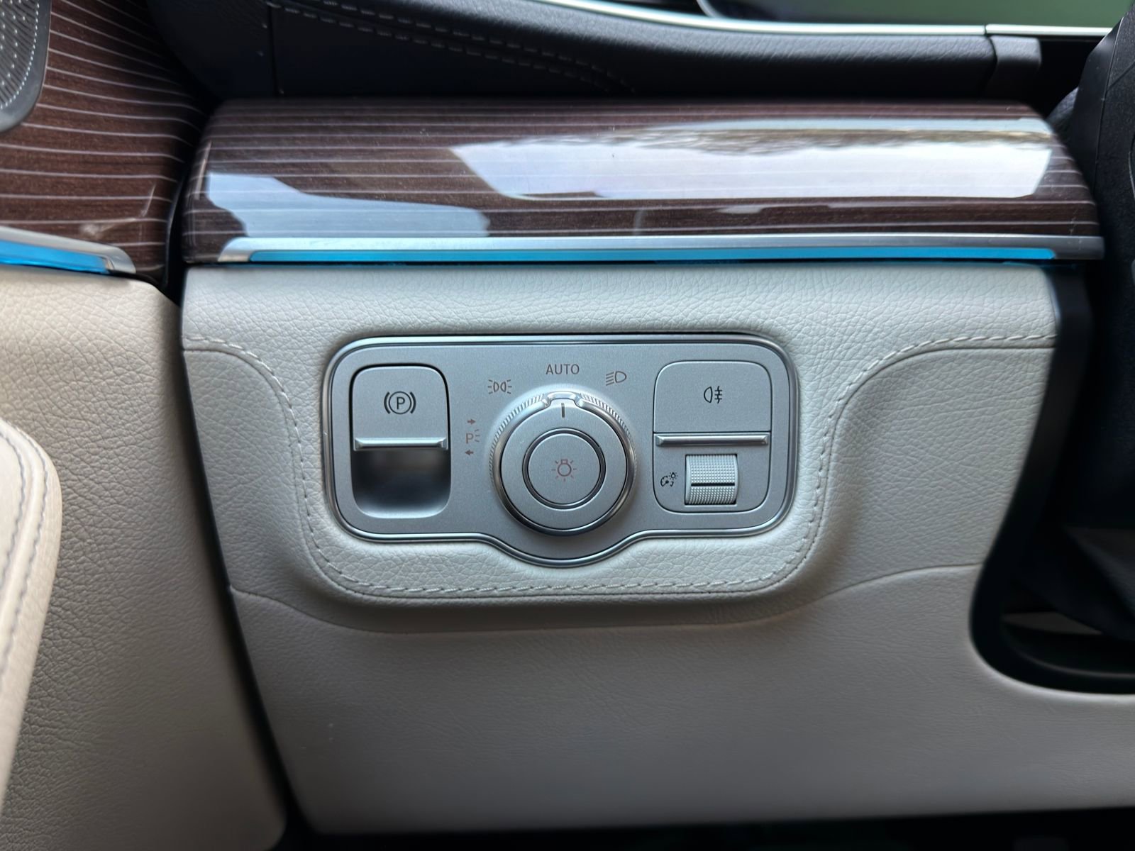 Certified 2022 Mercedes-Benz GLE 450 4MATIC image 24