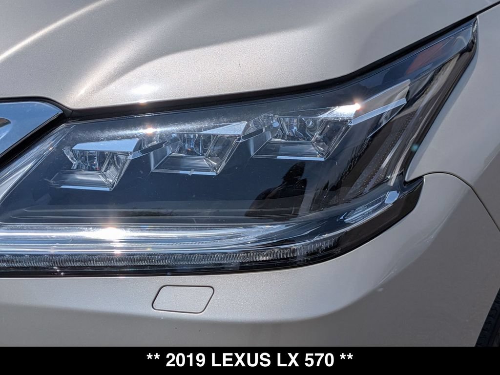 Used 2019 Lexus LX 570 4WD w/ Luxury Package image 14