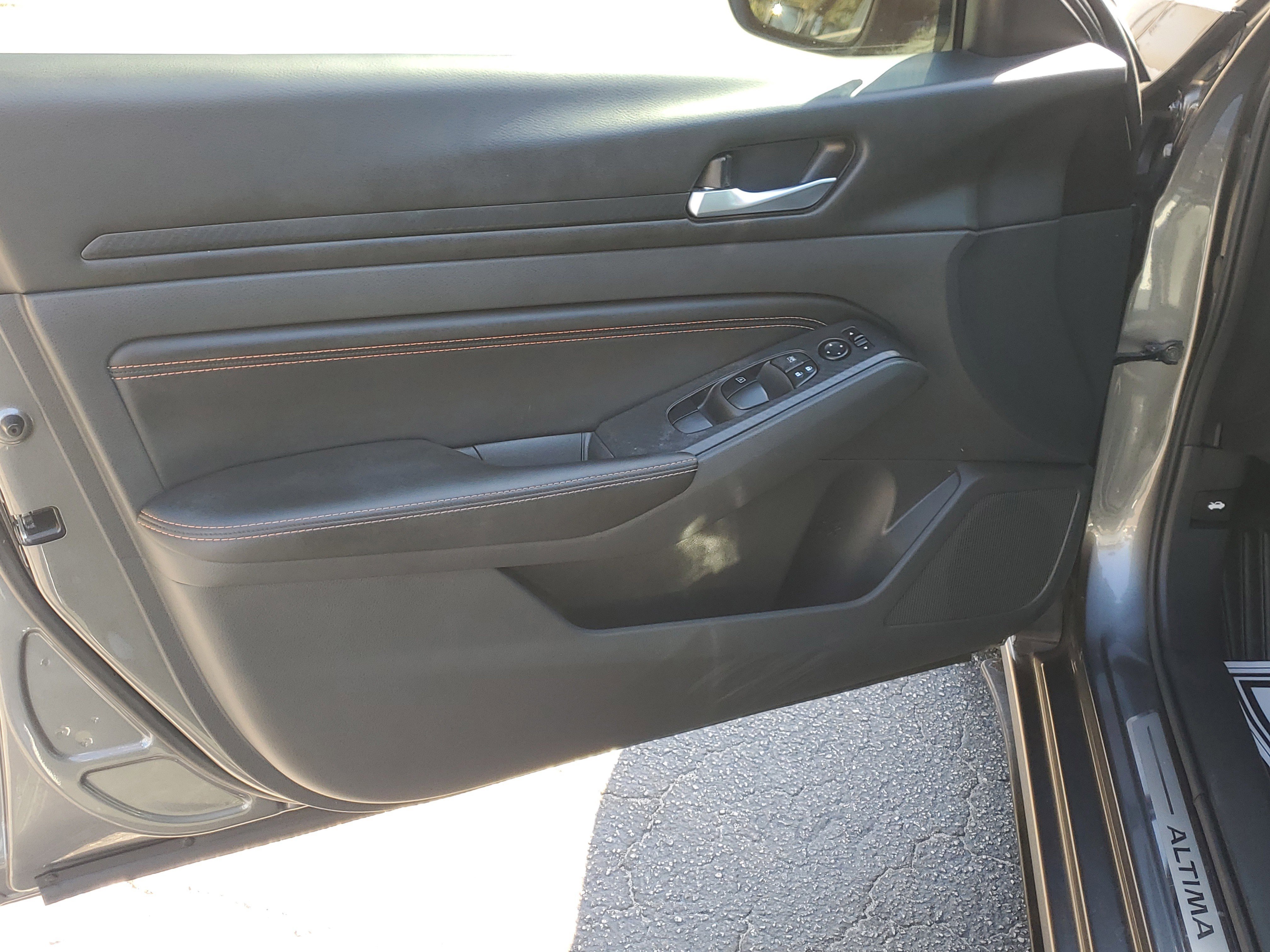 Used 2021 Nissan Altima 2.5 SR image 17