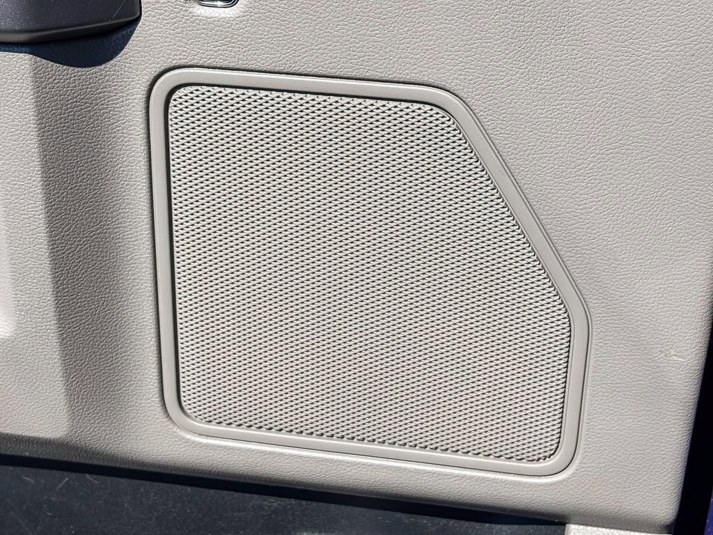 Used 2015 Ford F150 XLT w/ Equipment Group 302A Luxury image 49