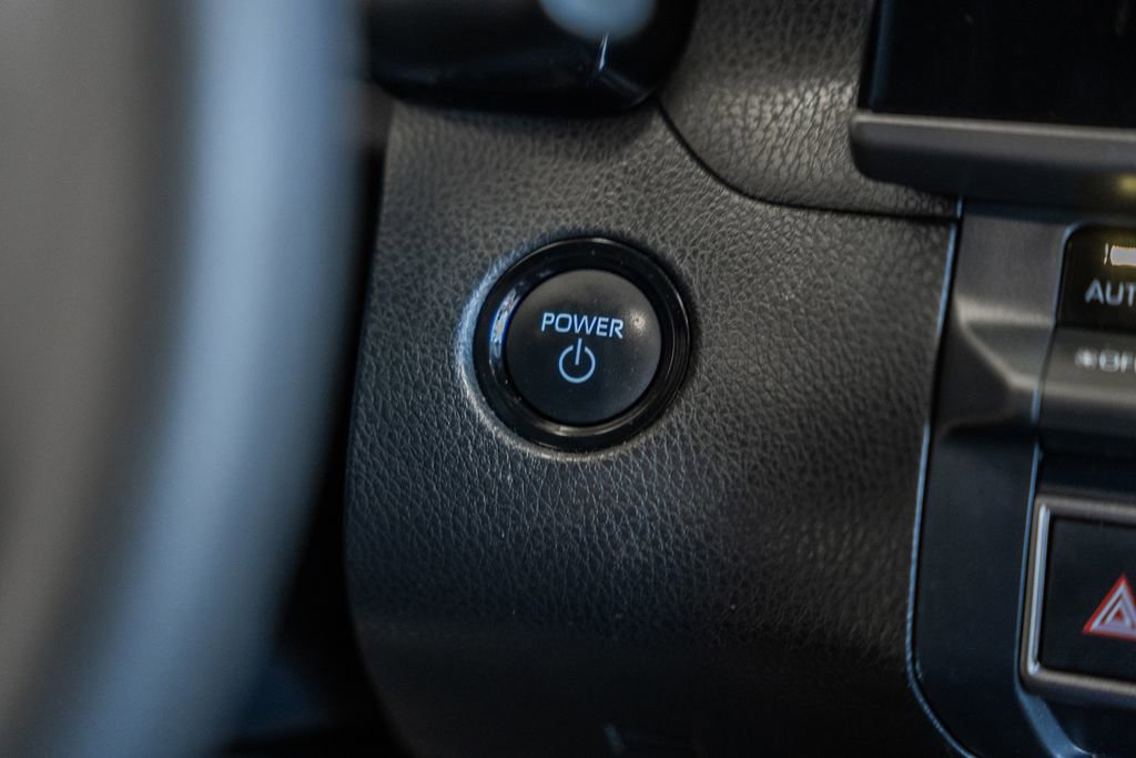 Used 2025 Toyota Camry LE image 21