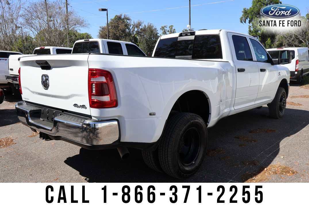 Used 2024 RAM 3500 Tradesman w/ Chrome Appearance Group image 4