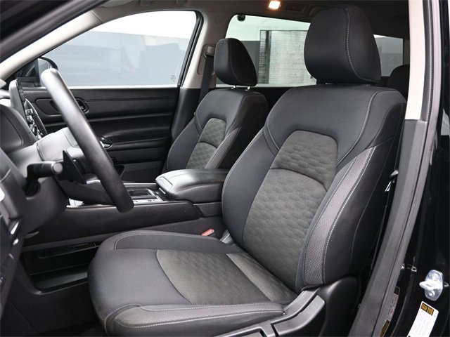 Used 2024 Nissan Pathfinder S image 10