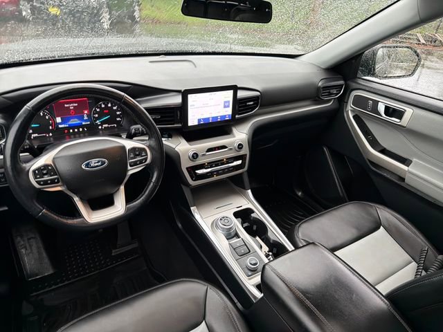 Certified 2022 Ford Explorer XLT w/ Equipment Group 202A AWD/4WD image 31
