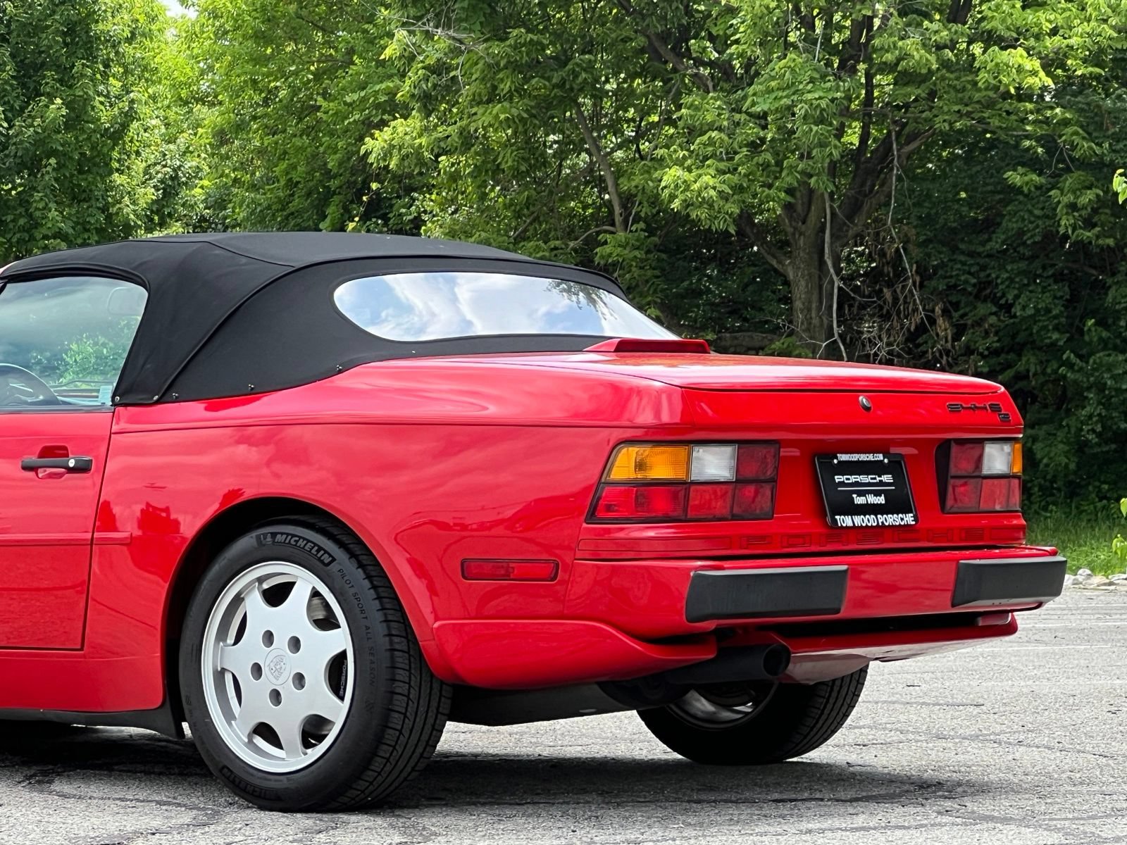Used 1990 Porsche 944 Cabriolet RWD image 10
