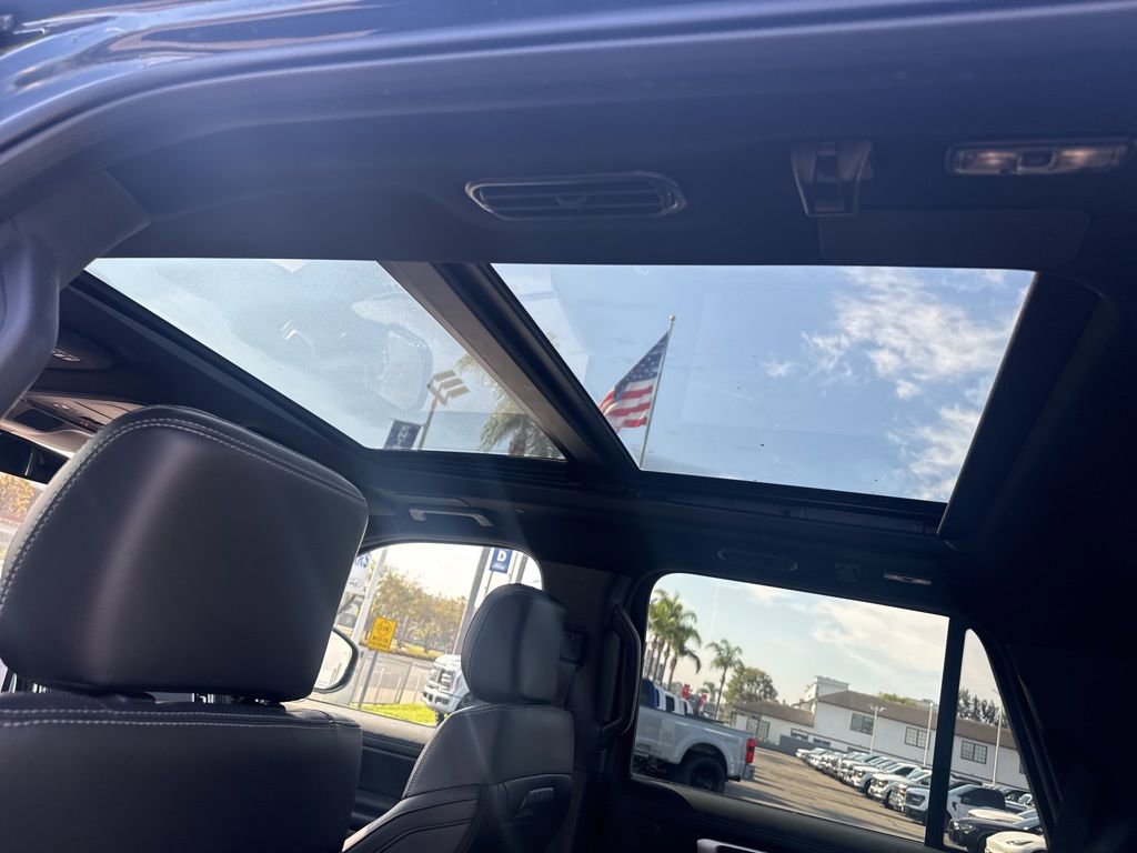 Used 2025 Ford Expedition Platinum w/ Stealth Performance Package image 14