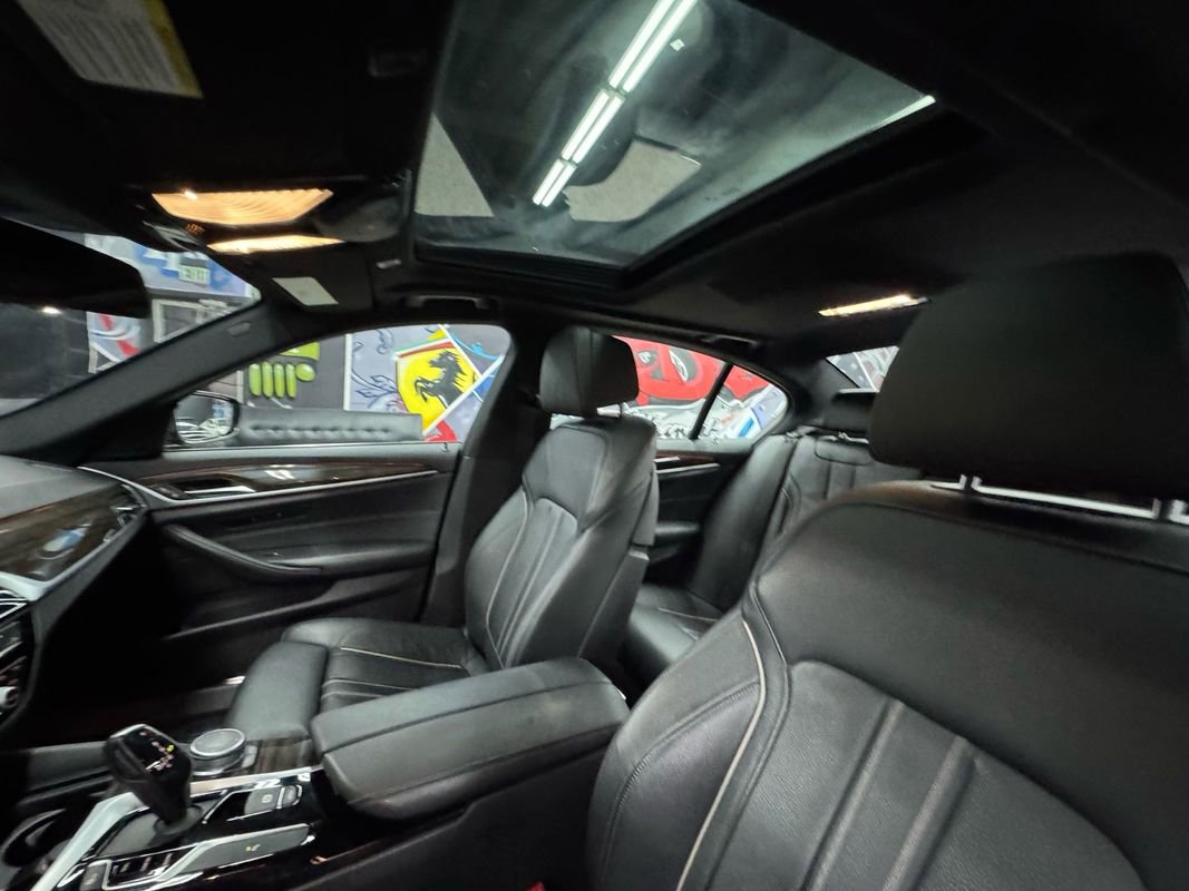 Used 2019 BMW 540i xDrive w/ Convenience Package image 32