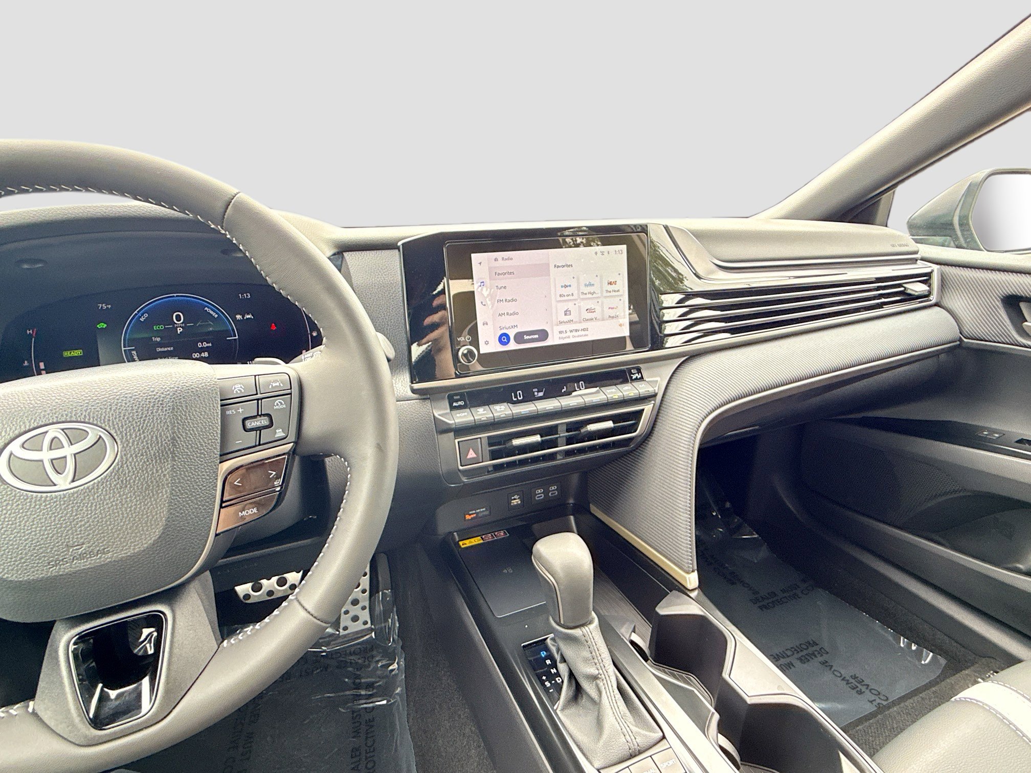 Used 2025 Toyota Camry SE image 27