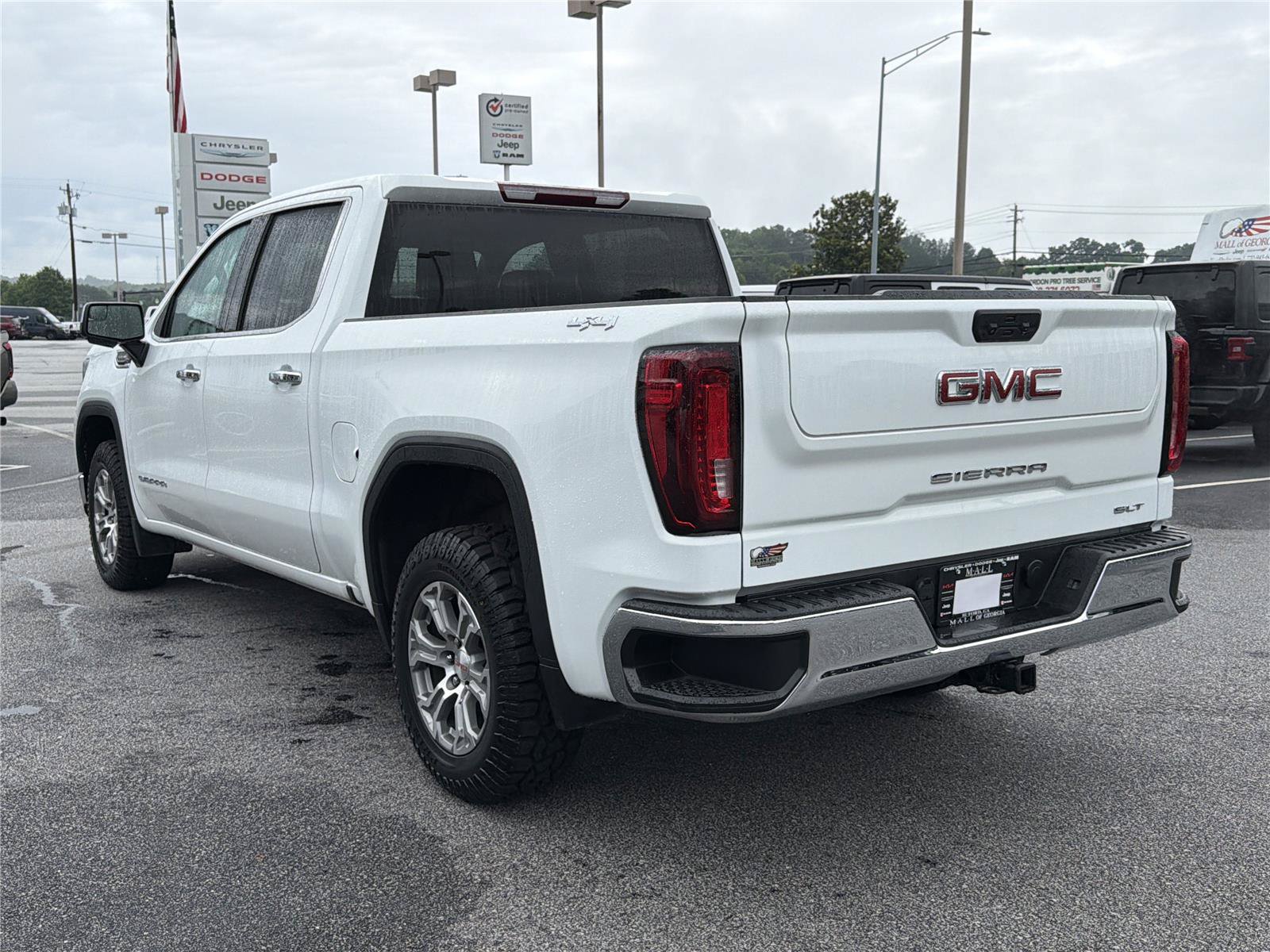 Used 2025 GMC Sierra 1500 SLT AWD/4WD image 7