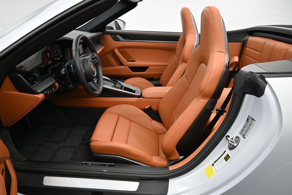 Certified 2026 Porsche 911 Carrera RWD image 8