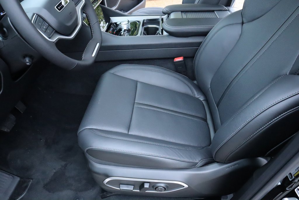 New 2025 Jeep Wagoneer Series II image 13