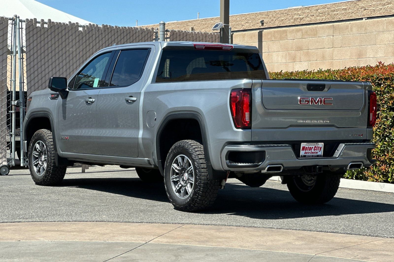 Certified 2025 GMC Sierra 1500 AT4 image 6