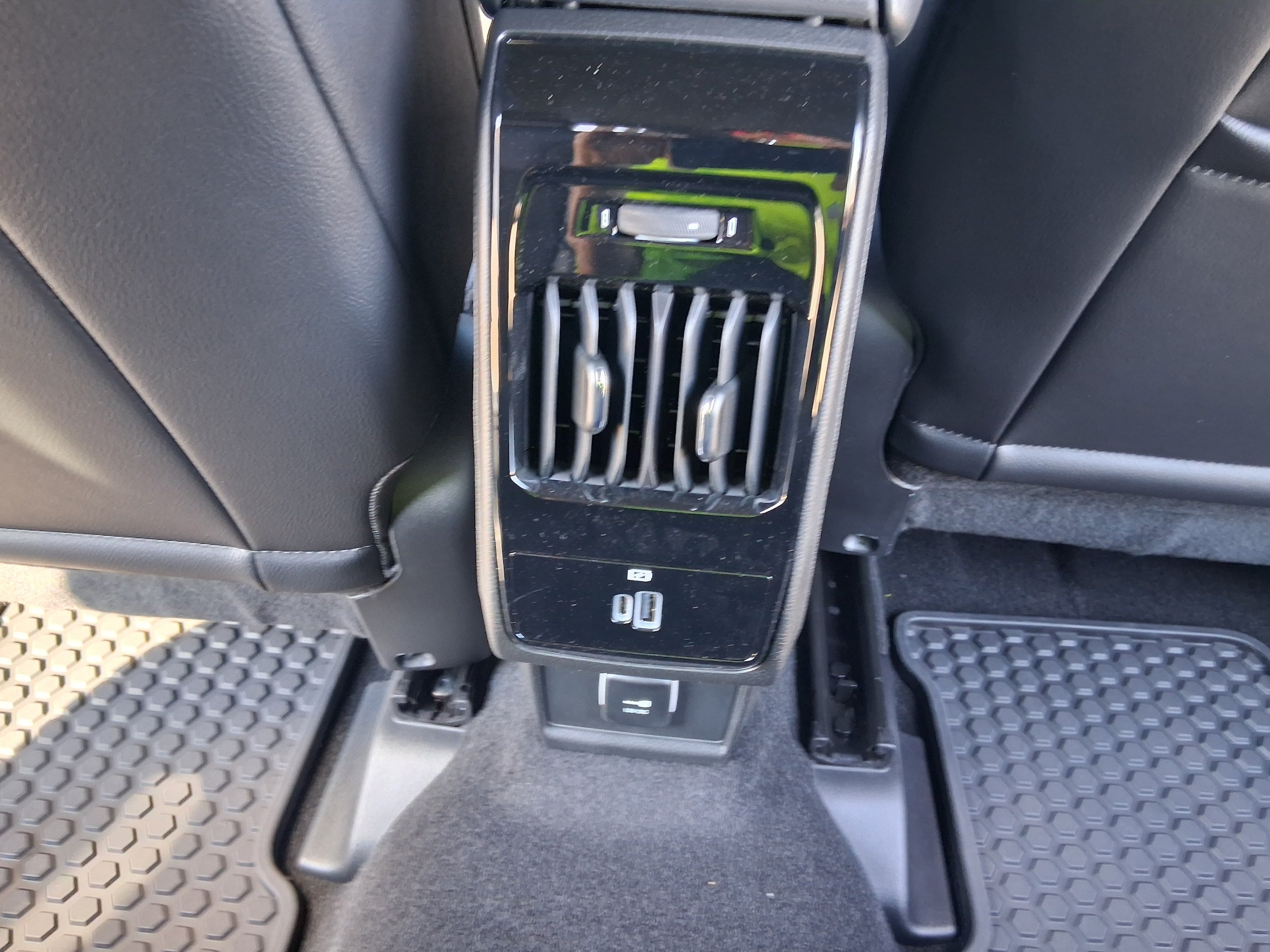New 2026 Jeep Compass Latitude AWD/4WD image 10