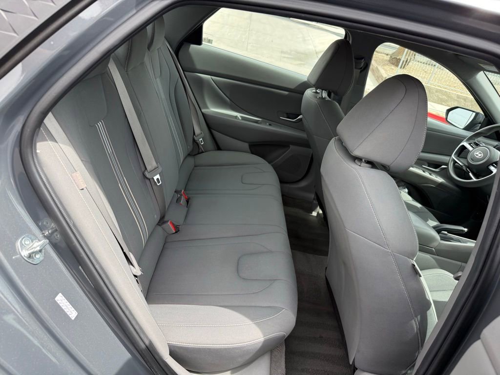 Used 2024 Hyundai Elantra SEL image 15