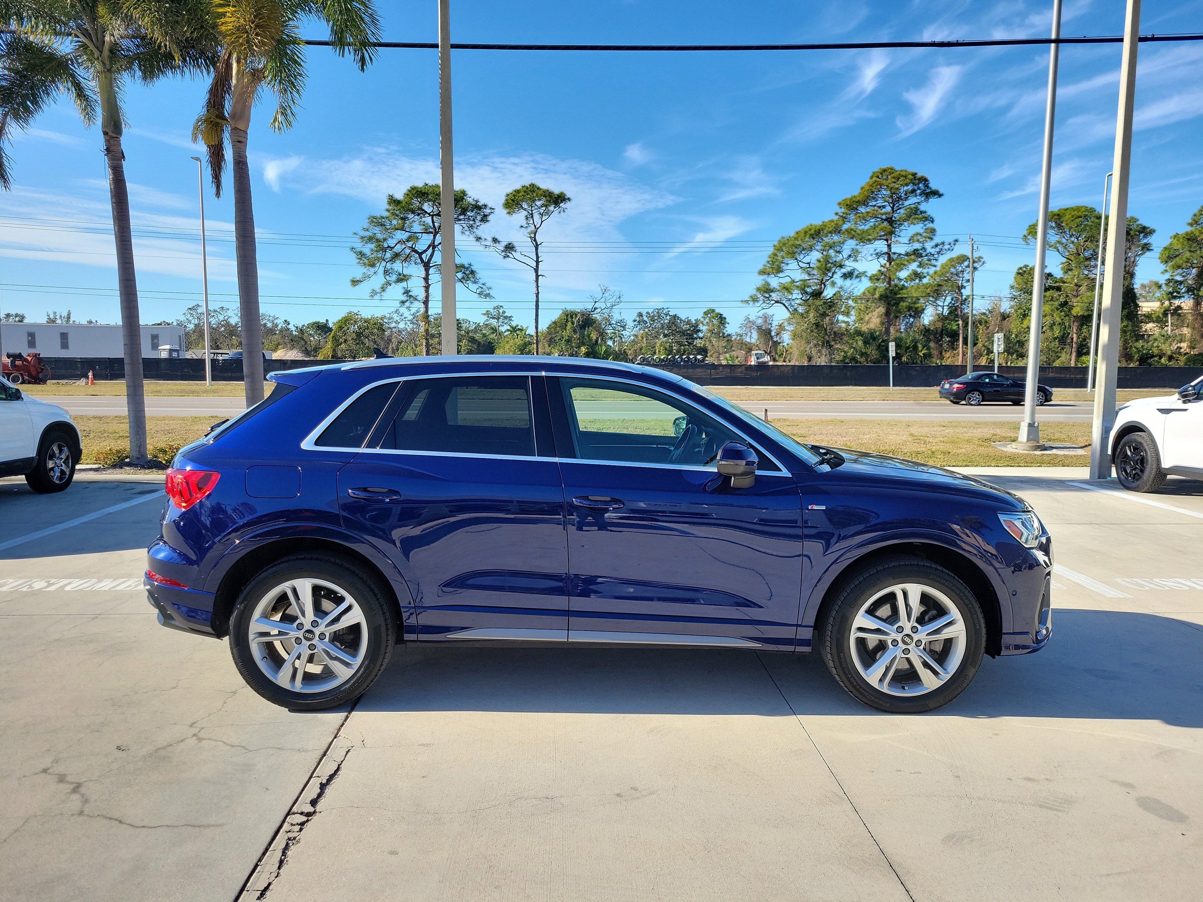 Used 2021 Audi Q3 2.0T Premium Plus w/ Premium Plus Package image 3