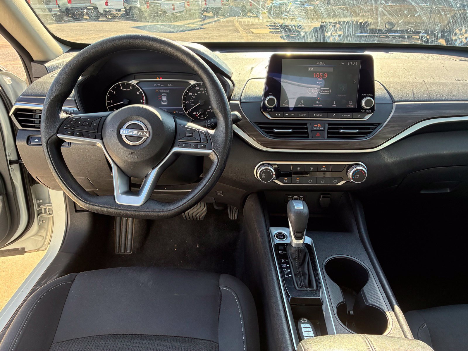 Used 2025 Nissan Altima 2.5 SV FWD image 4