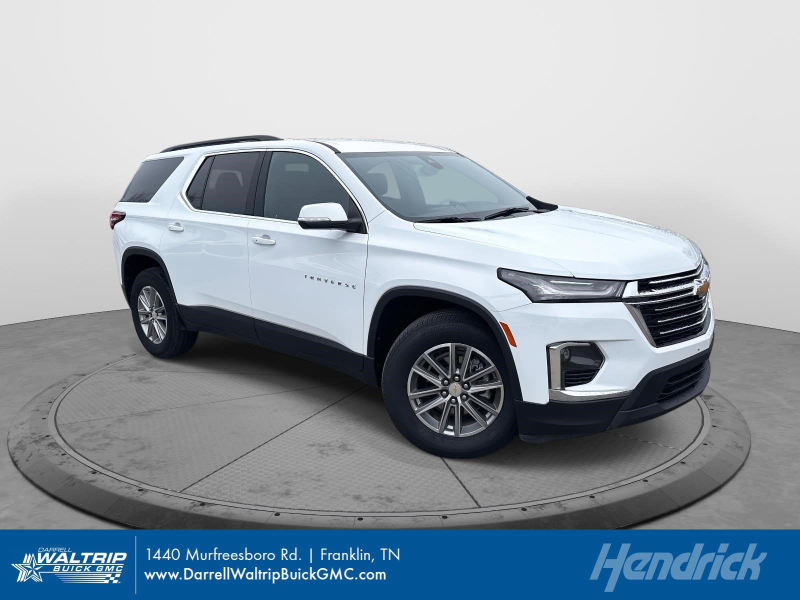 Used 2023 Chevrolet Traverse LT image 1