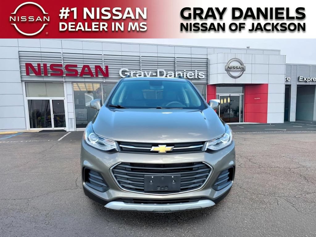 Used 2021 Chevrolet Trax LT AWD/4WD image 2