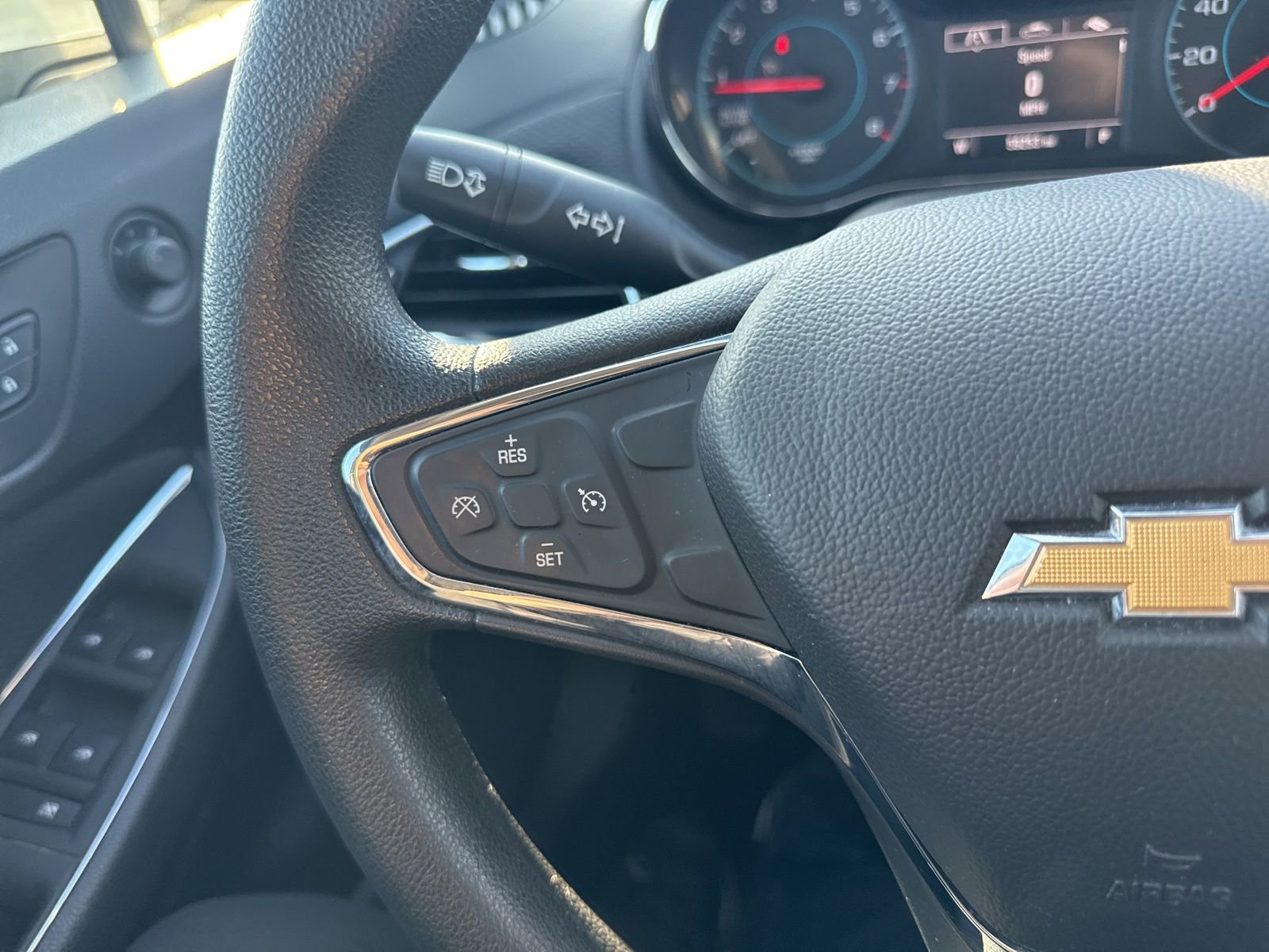 Used 2018 Chevrolet Cruze LT w/ Convenience Package image 31