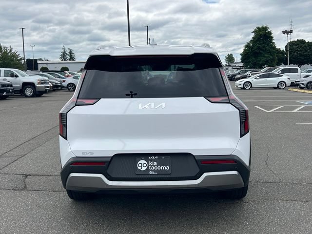 Used 2026 Kia EV9 Wind AWD/4WD image 10