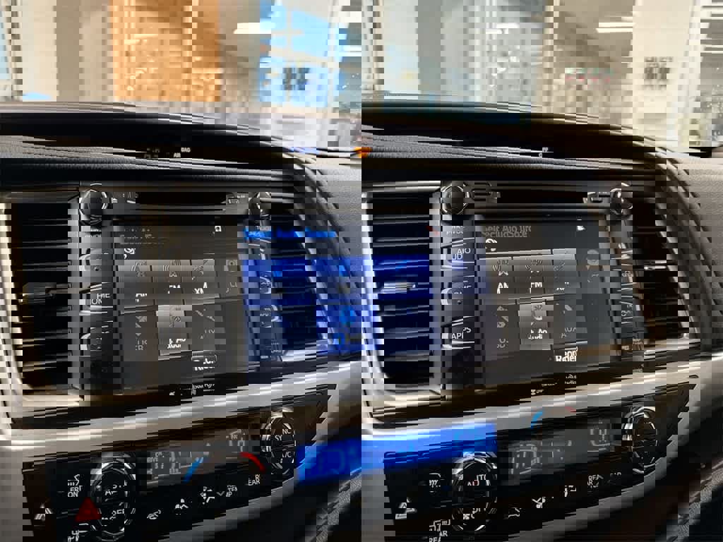 Used 2019 Toyota Highlander XLE image 33