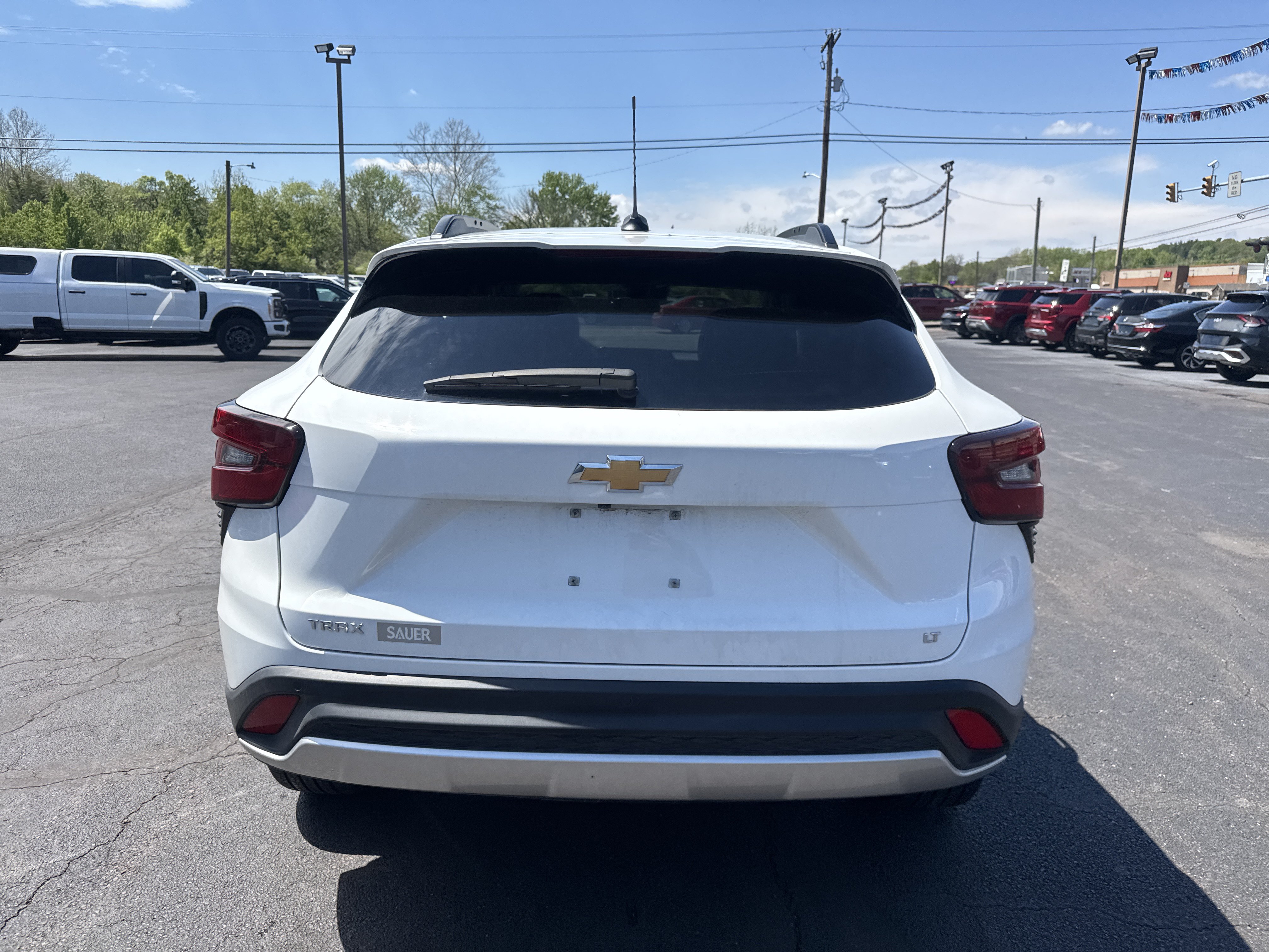 Used 2025 Chevrolet Trax LT w/ Driver Confidence Package FWD video 4