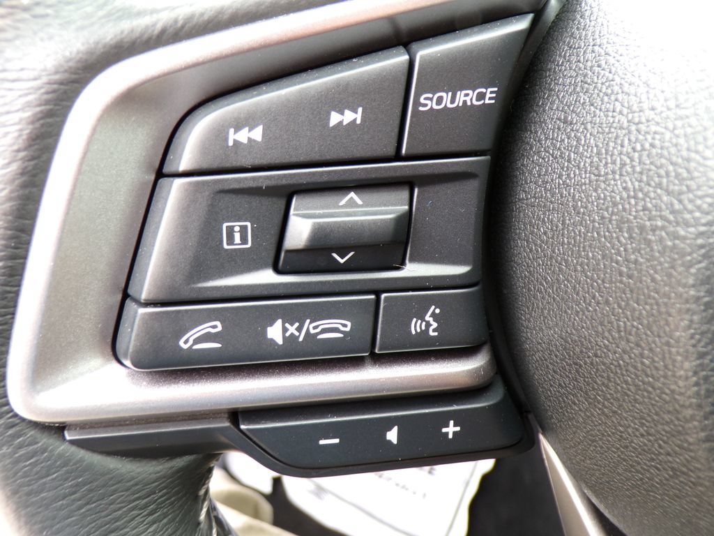 Used 2025 Subaru Outback Premium AWD/4WD image 30