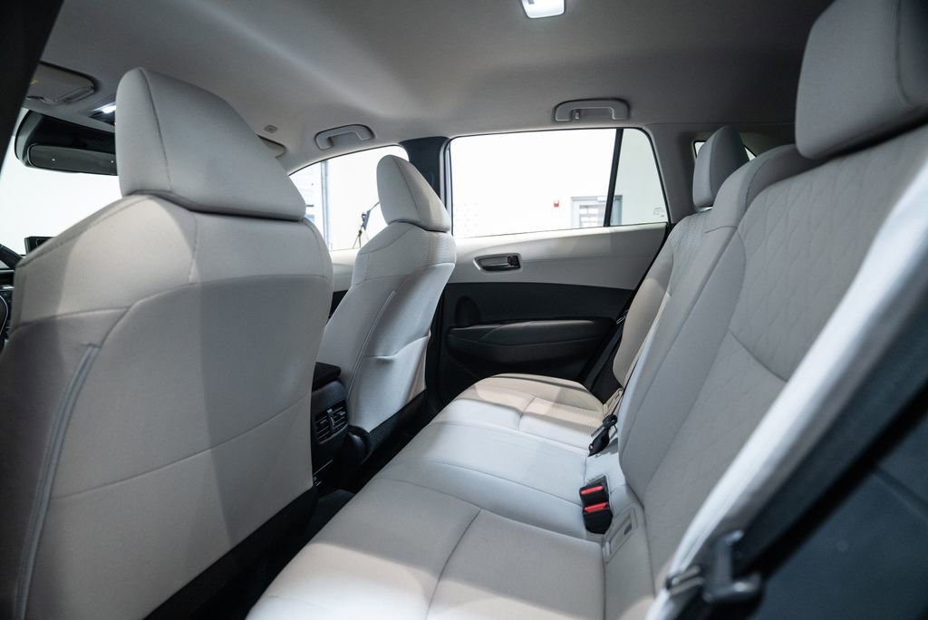 Certified 2023 Toyota Corolla Cross LE image 33
