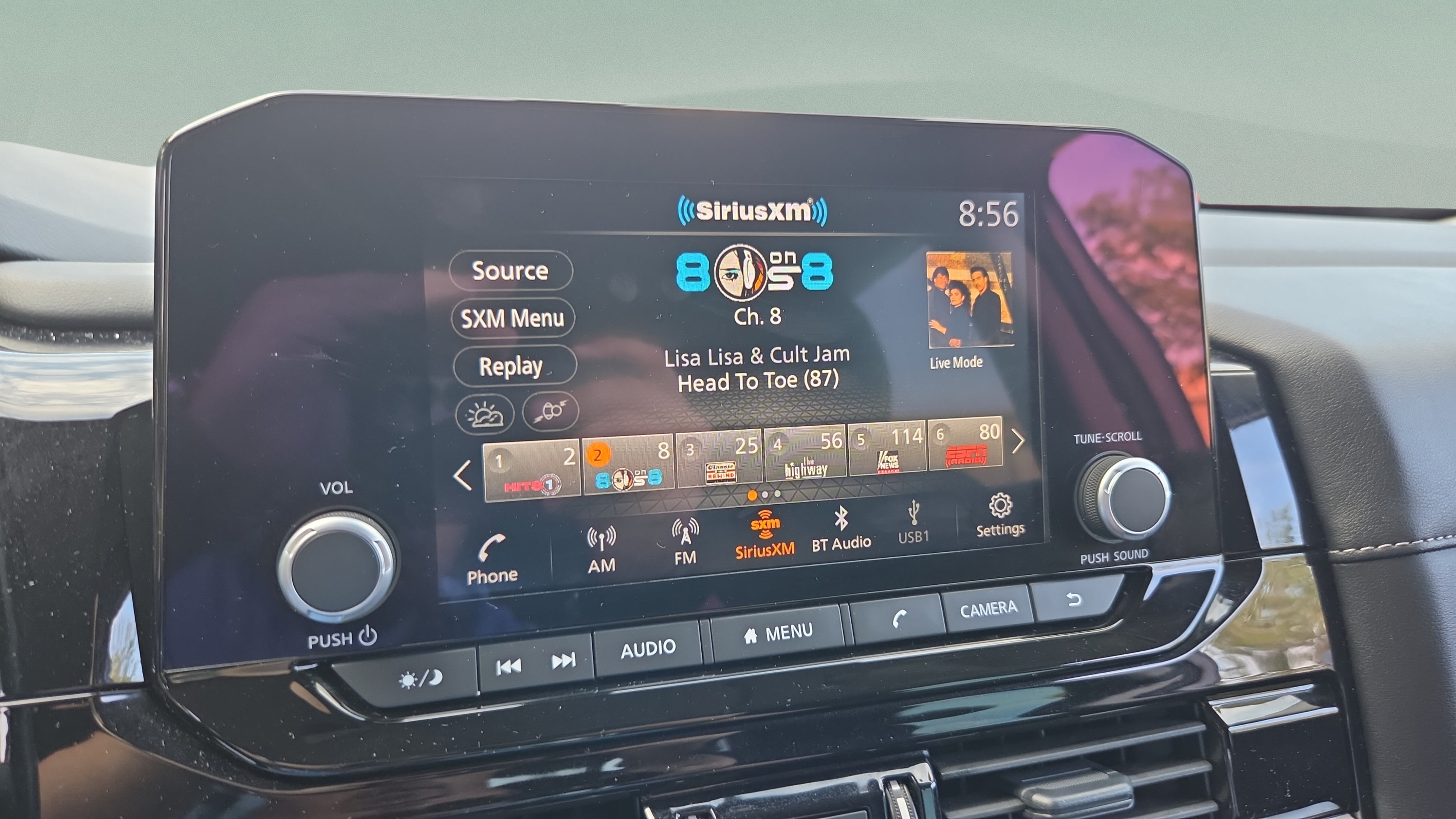 Used 2025 Nissan Pathfinder SV FWD image 19