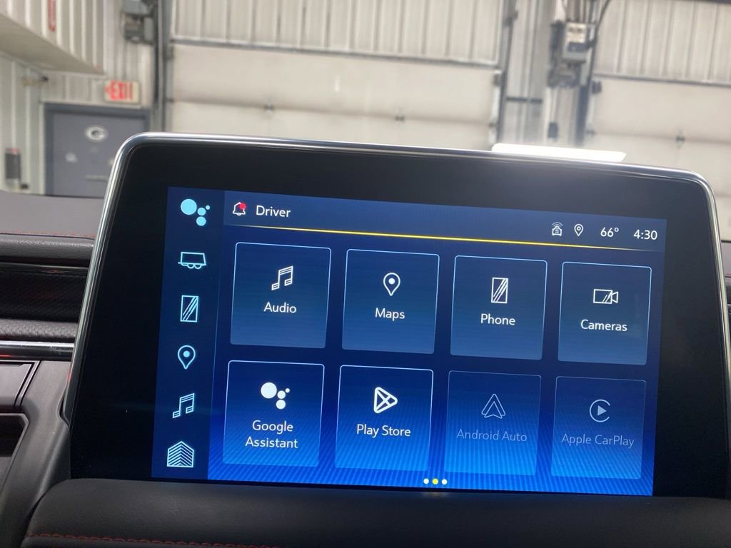 Used 2024 Chevrolet Suburban RST w/ Luxury Package AWD/4WD image 5