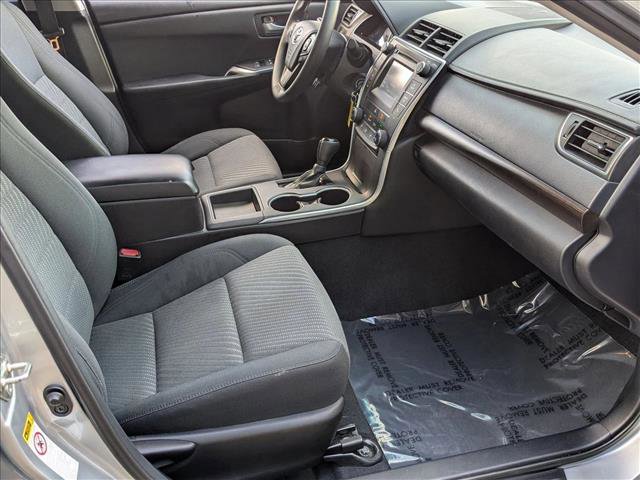 Used 2015 Toyota Camry LE image 21