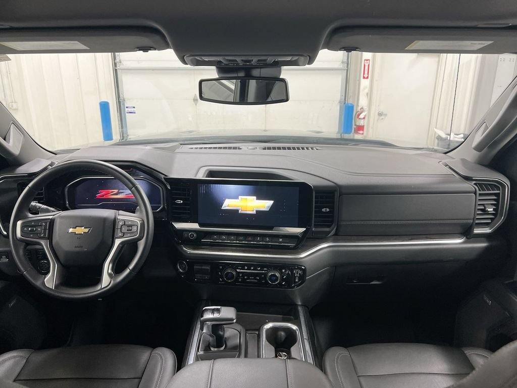 Used 2023 Chevrolet Silverado 1500 LTZ w/ LTZ Convenience Package II AWD/4WD image 10