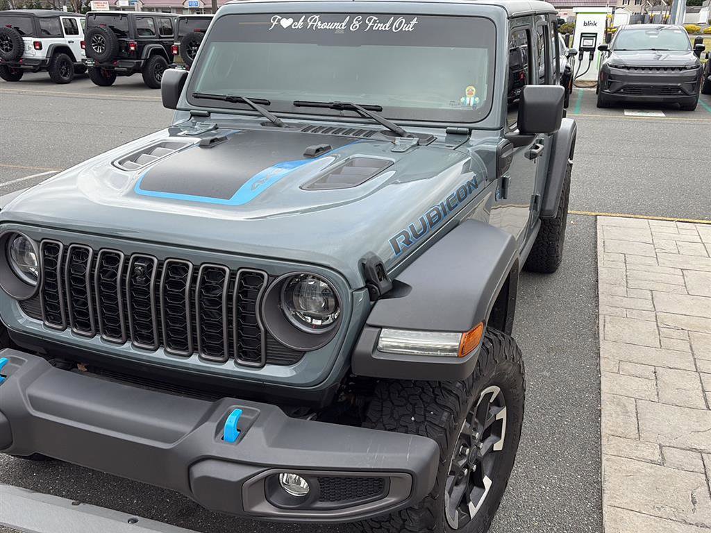 Used 2024 Jeep Wrangler Unlimited Rubicon 4xe w/ Technology Group image 2