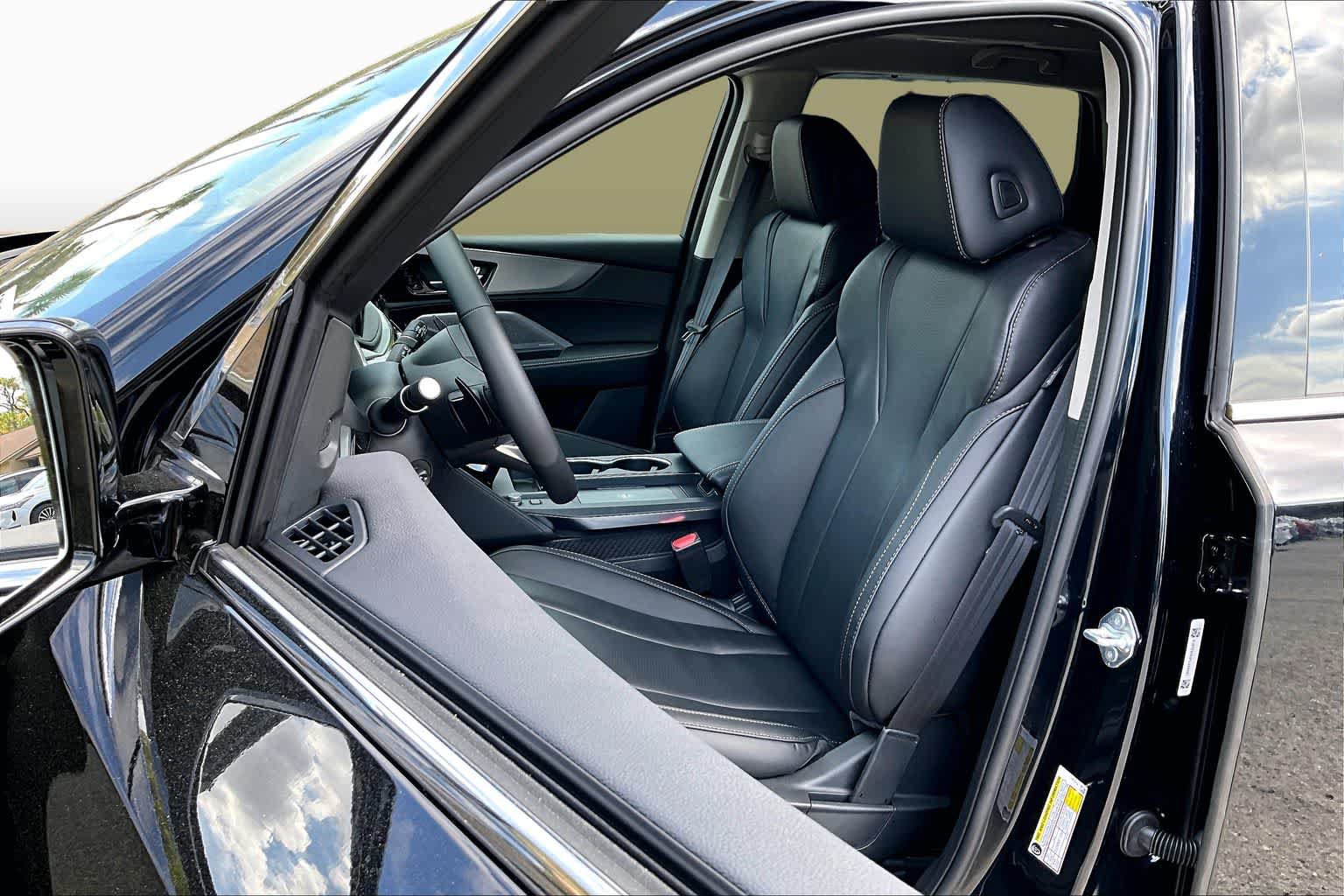 Certified 2026 Acura MDX w/ Technology Package FWD image 9