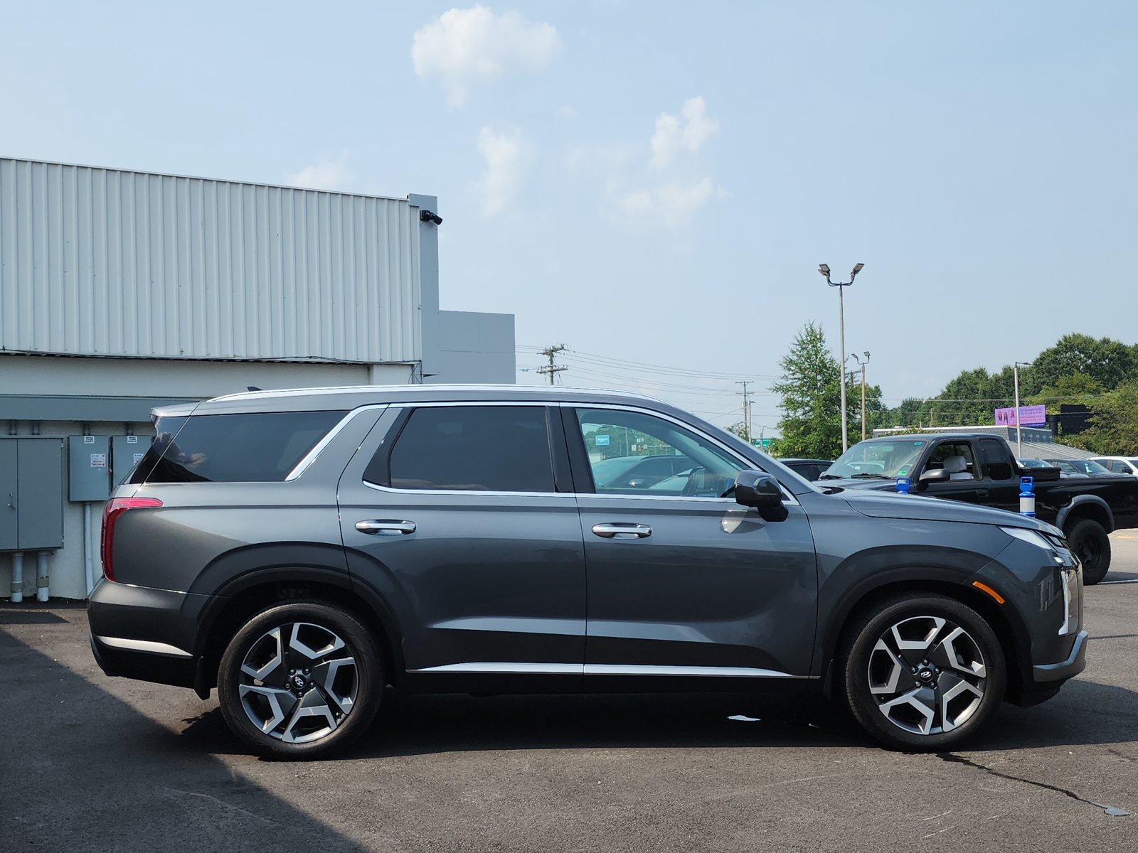 Used 2024 Hyundai Palisade SEL w/ Premium Package AWD/4WD image 6