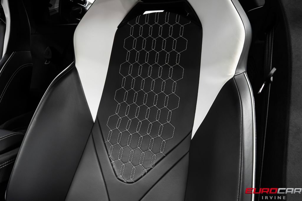 Used 2025 Lamborghini Revuelto image 43