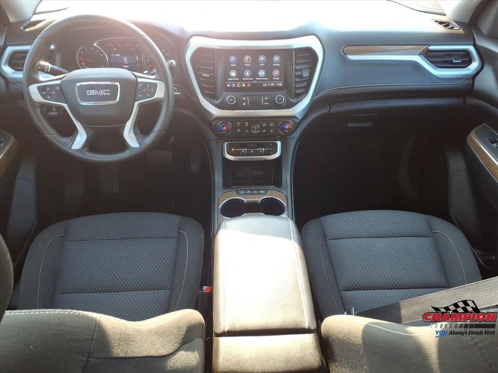 Used 2023 GMC Acadia SLE image 16